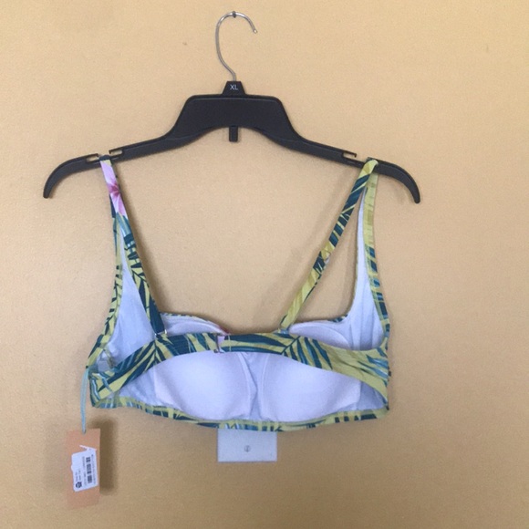 green floral bikini top - Picture 2 of 3